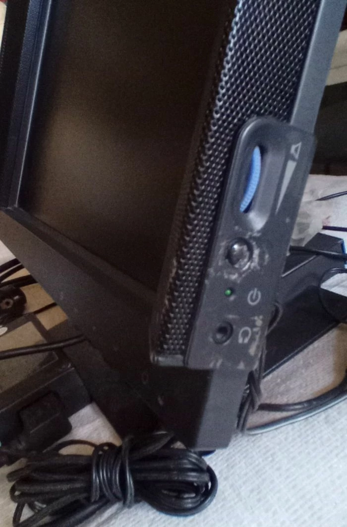 Vendora IBM MONITOR 15' INCH BN68-00252A-01 RARE 8 Vendora IBM MONITOR 15' INCH BN68-00252A-01 RARE - Image 8