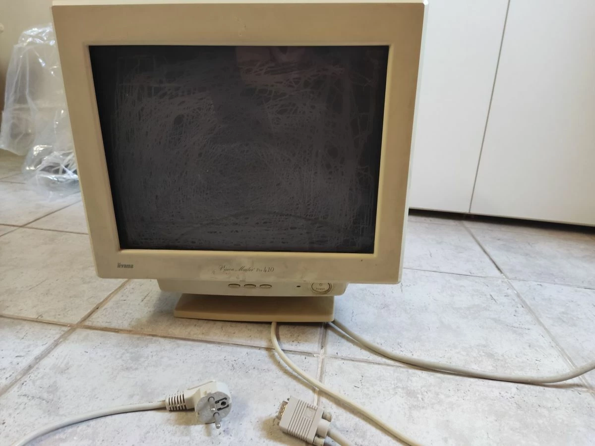 Vendora CRT Οθόνη Iiyama 1 Vendora CRT Οθόνη Iiyama