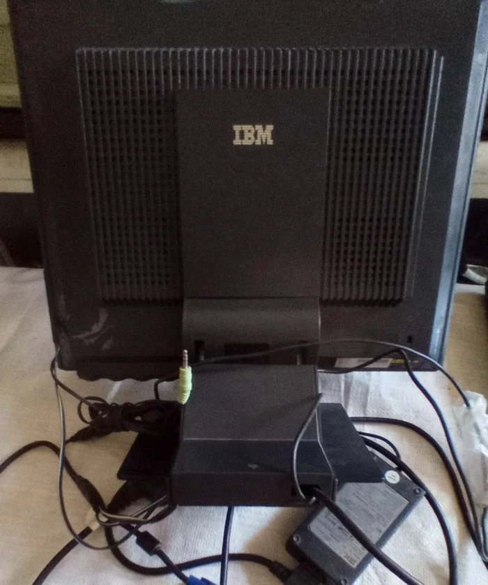 Vendora IBM MONITOR 15' INCH BN68-00252A-01 RARE 12 Vendora IBM MONITOR 15' INCH BN68-00252A-01 RARE - Image 12