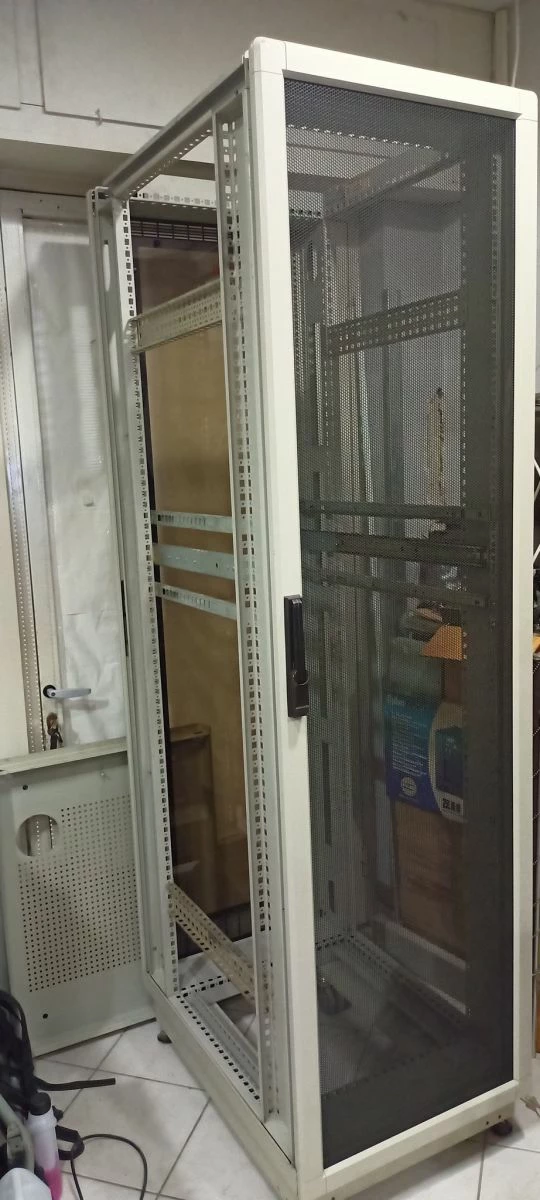 Vendora Server Rack 42U "RITTAL - HP/COMPAQ" 2 Vendora Server Rack 42U "RITTAL - HP/COMPAQ" - Image 2