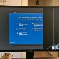 Vendora Samsung 27' Curved Monitor Damaged