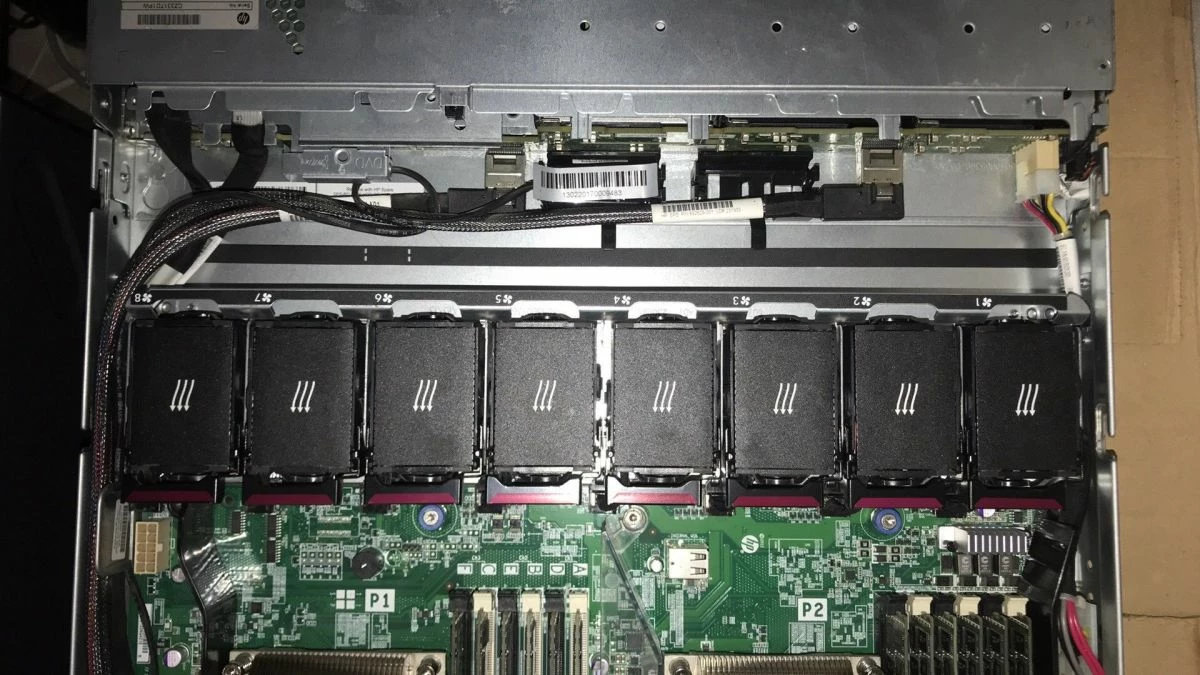 Vendora SERVER HP DL 360 GEN 8, (2 TEMAXIA) 2 Vendora SERVER HP DL 360 GEN 8, (2 TEMAXIA) - Image 2