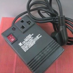 Vendora Μετατροπέας (converter) από 220V σε 110V (μέχρι 200W) (ΠΩΛΗΣΗ)