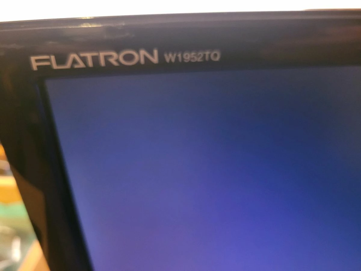 Vendora Lg Flatron 19" W1952TQ 2 Vendora Lg Flatron 19" W1952TQ - Image 2