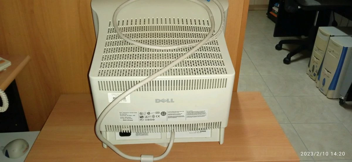 Vendora Dell CRT 17" 1 Vendora Dell CRT 17"