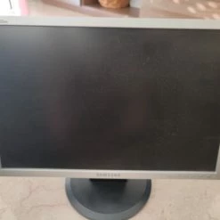 Vendora οθόνη Pc Samsung + πληκτρολόγιο Logitec με καλώδιο