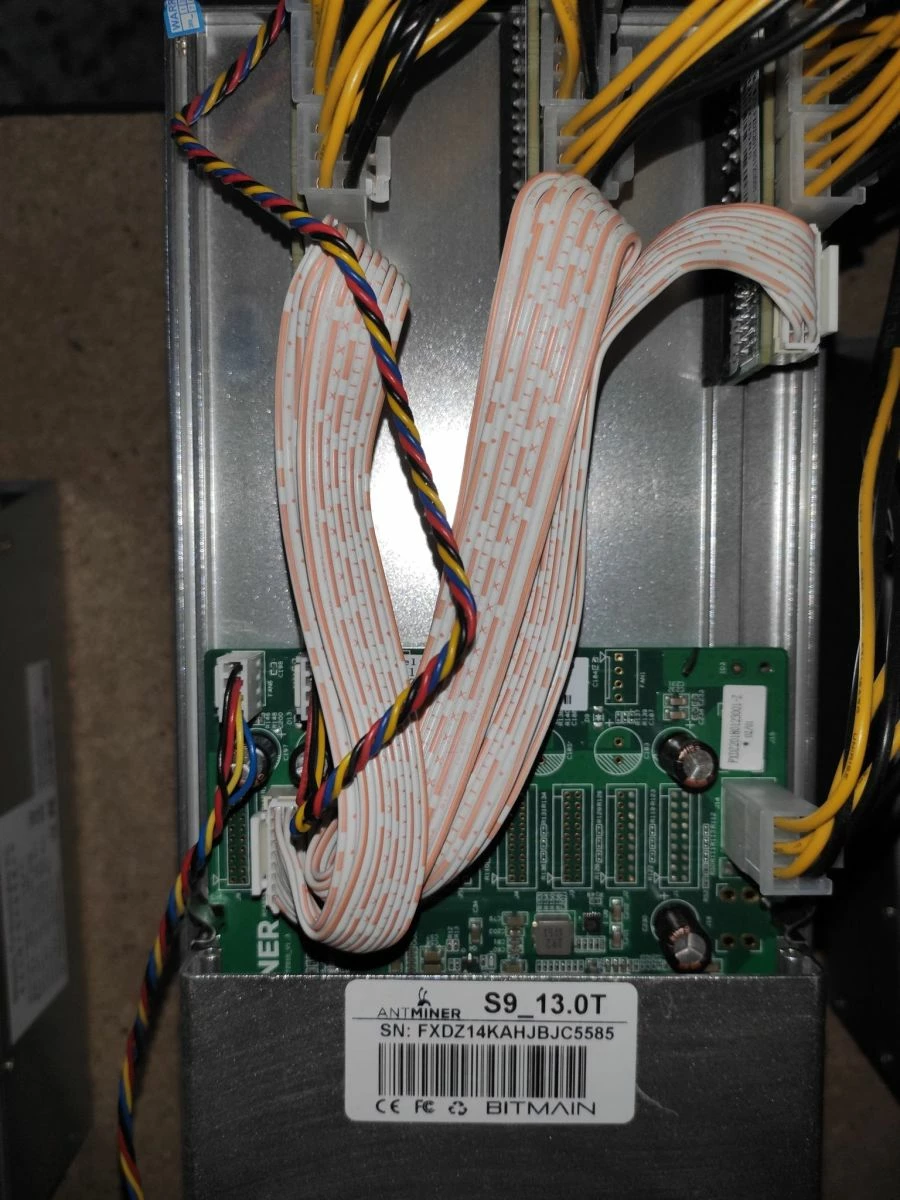 Vendora Εξορύκτες(5) Bitcoin Antminer S9 13TH/s με τροφοδοτικό APW3++ 8 Vendora Εξορύκτες(5) Bitcoin Antminer S9 13TH/s με τροφοδοτικό APW3++ - Image 8