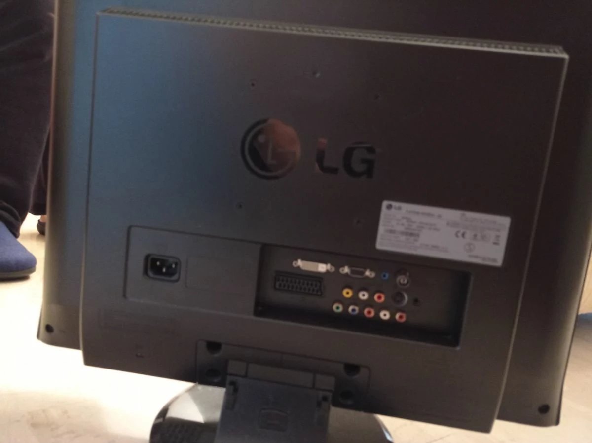 Vendora Οθόνη υπολογιστή 3 Vendora Οθόνη υπολογιστή - Image 3