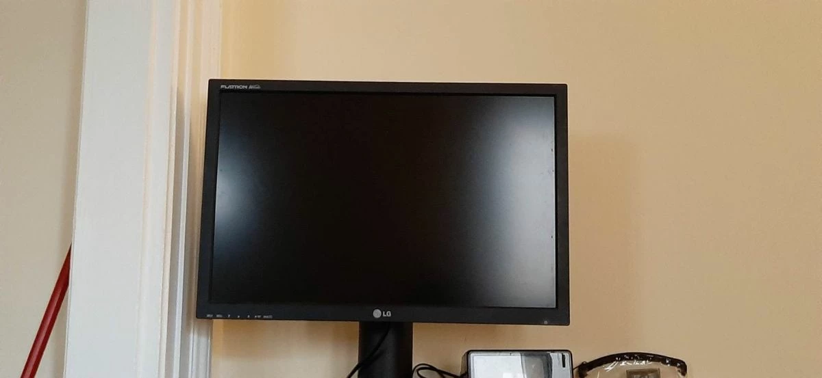 Vendora LG L245WP-BN 24" 2 Vendora LG L245WP-BN 24" - Image 2